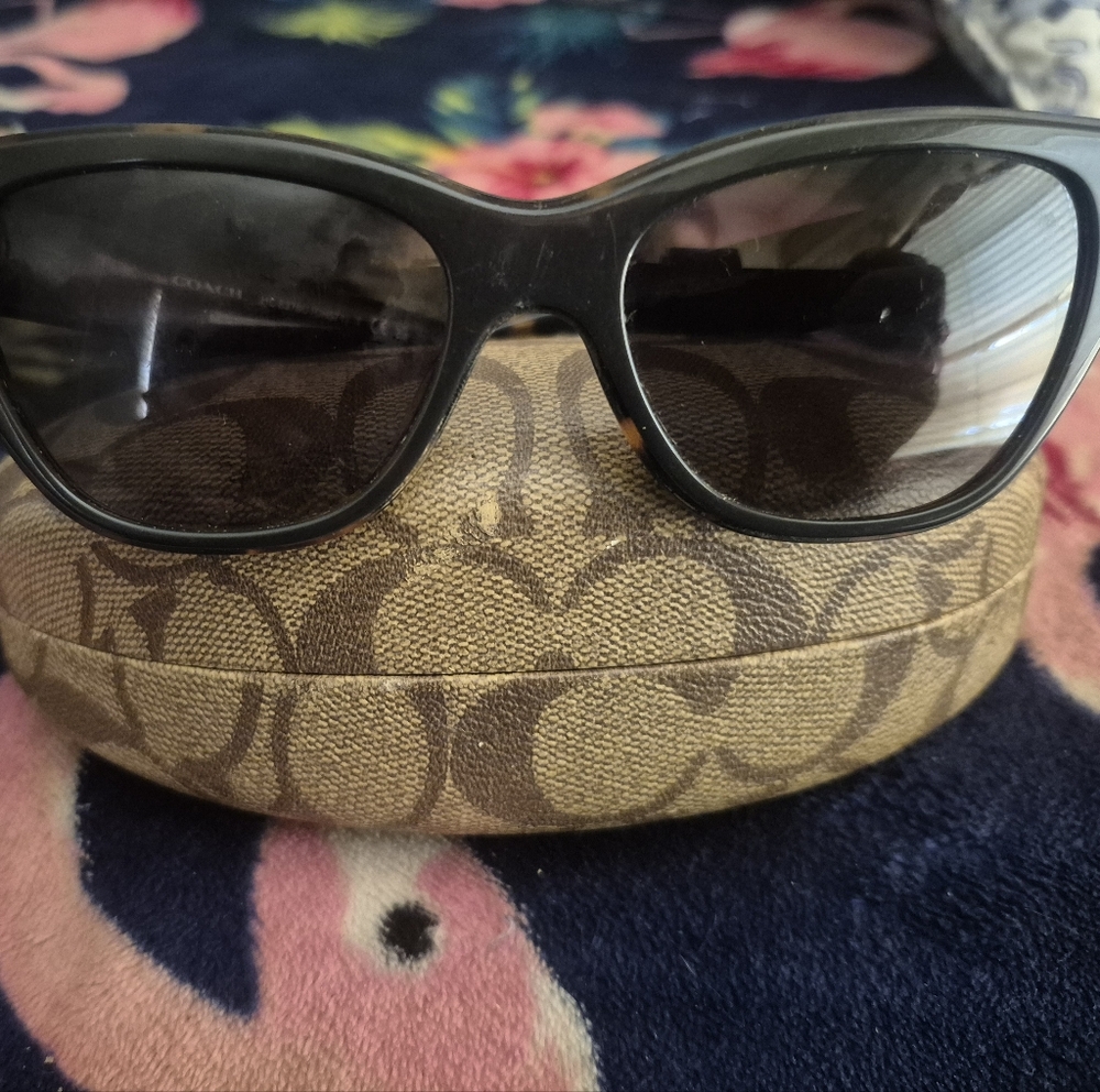 Coach Black Sunglasses with Brown Case